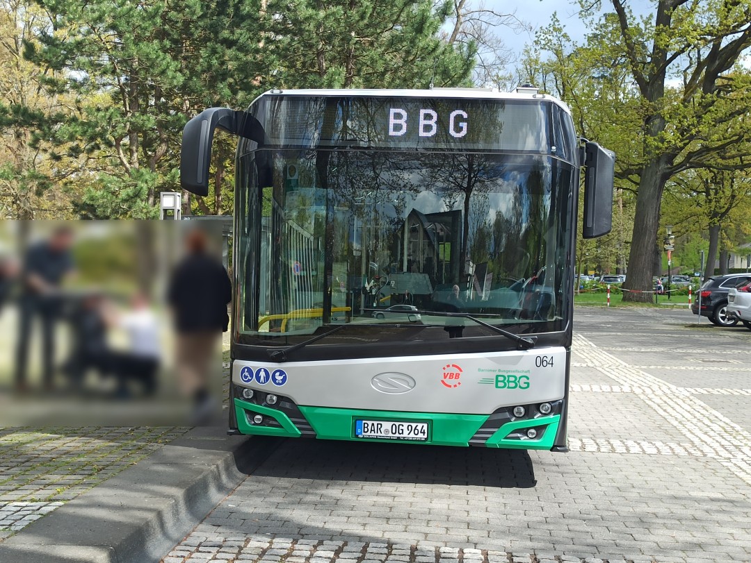 Gelenkobus Nr. 052 vom polnischen Typ Solaris Trollino 18 Kiepe IMC